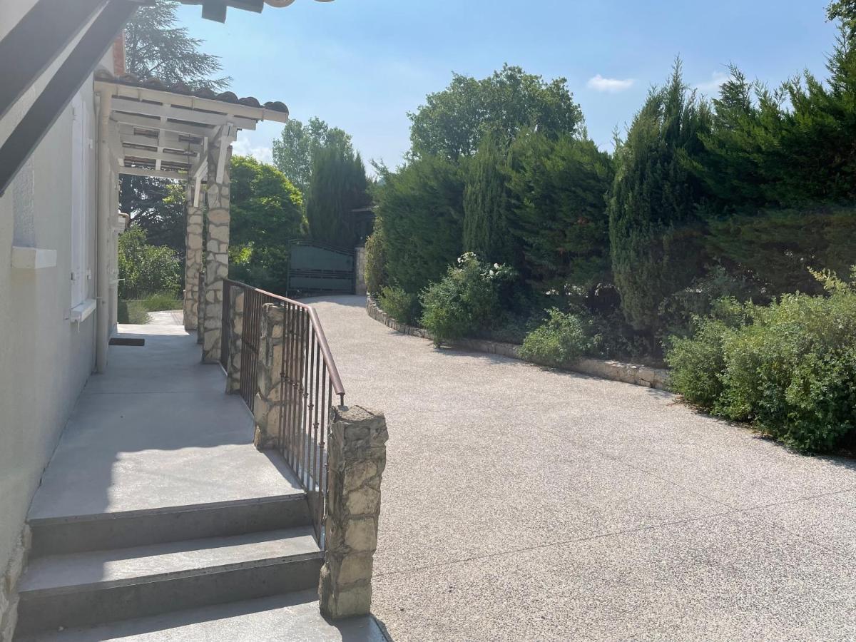 Villa Camille Céreste Kültér fotó